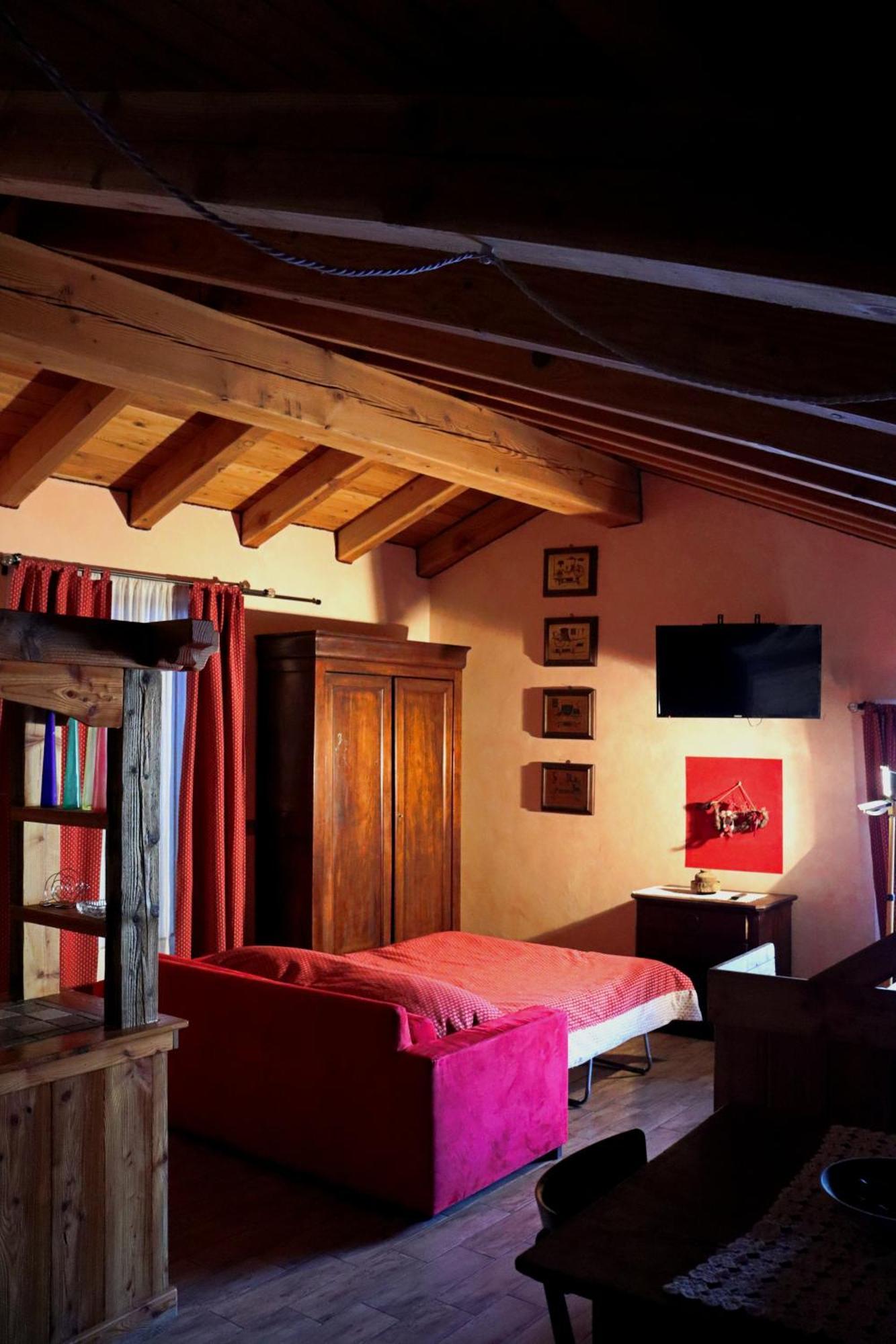 Charvensod Agriturismo B&B Chevres A Cheval المظهر الخارجي الصورة